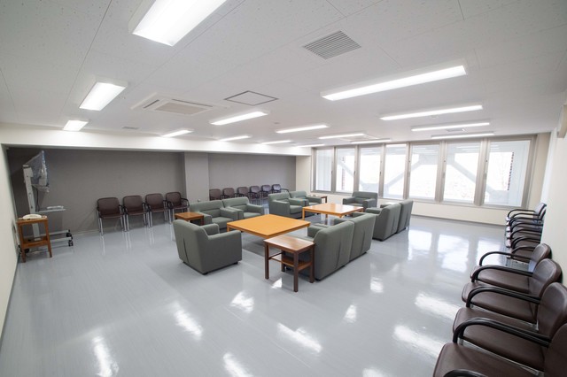 函館市民会館の小会議室の写真