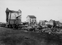 函館大火時、燃えた後の建物の写真