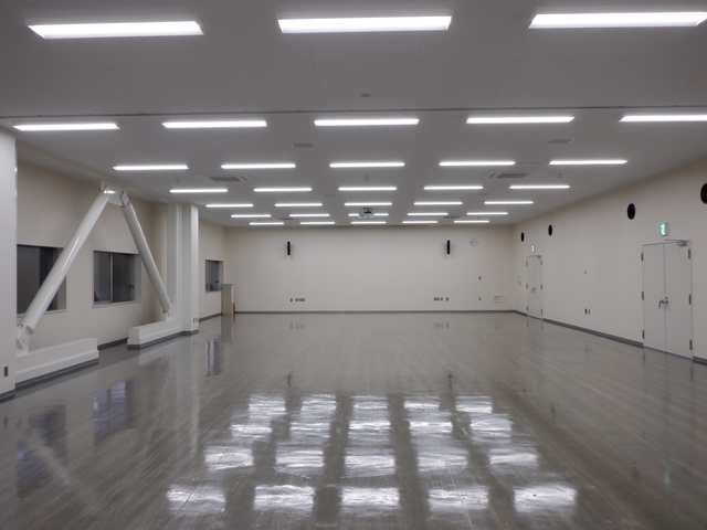 函館市民会館の大会議室の写真