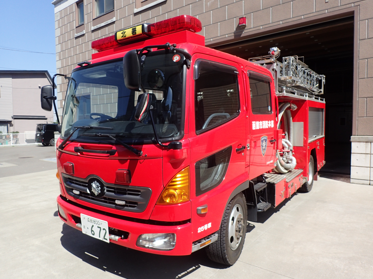 非常用水槽付き消防ポンプ自動車の写真