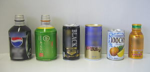 缶のジュース類の写真
