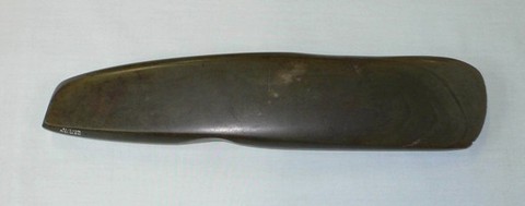 ブラキストンの大形磨製石斧の写真