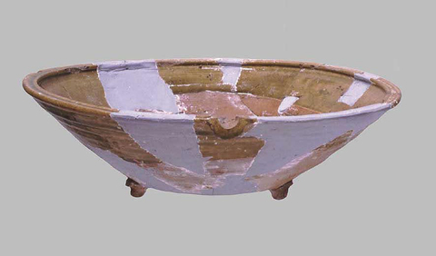 志苔館跡から出土した国産陶器