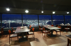 函館山展望台レストラン2.png